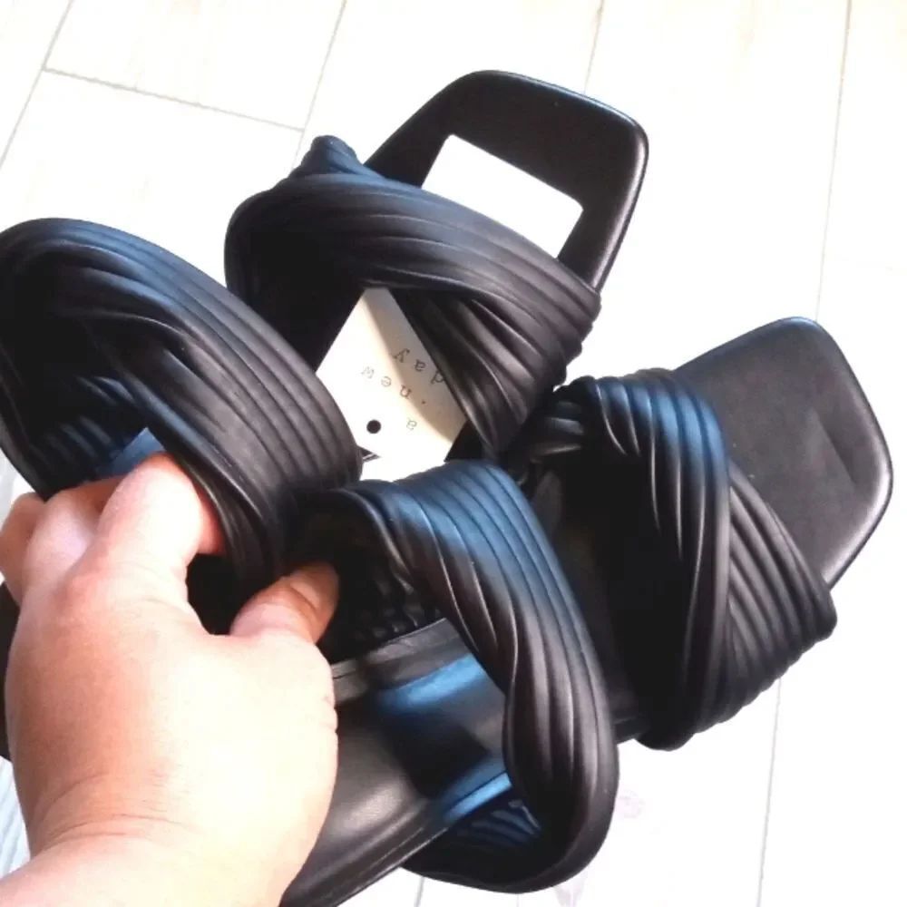 (74-3942)  A New Day Women's Sandals Sz 6